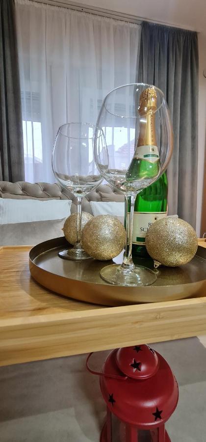 Design Apartment Business Lux 4 Star "Rio" Completely Business Lux Place In The City Center & Free Included Industry Optical Wifi & Netflix & Keyless Code Entry & Full Smart App & Kitchen & Washing Machine & Wide Terrace & Secure 2 Parking Place Ćuprija المظهر الخارجي الصورة