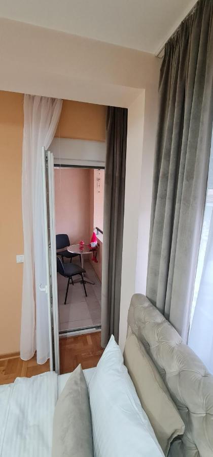 Design Apartment Business Lux 4 Star "Rio" Completely Business Lux Place In The City Center & Free Included Industry Optical Wifi & Netflix & Keyless Code Entry & Full Smart App & Kitchen & Washing Machine & Wide Terrace & Secure 2 Parking Place Ćuprija المظهر الخارجي الصورة
